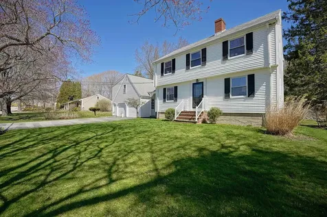 105 Wallis Road Rye NH 03870