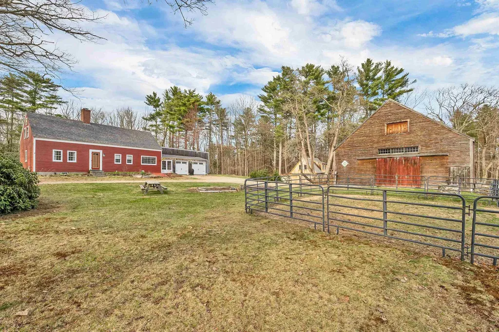 223 Silver Street Middleton NH 03887