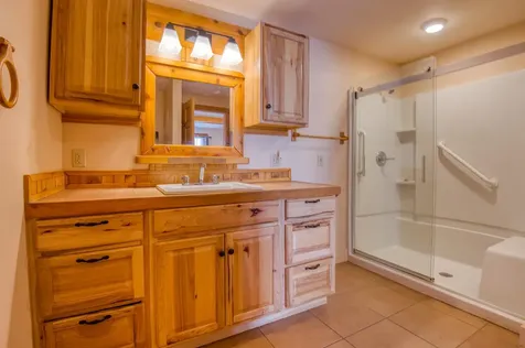 23 Park Avenue Littleton NH 03561