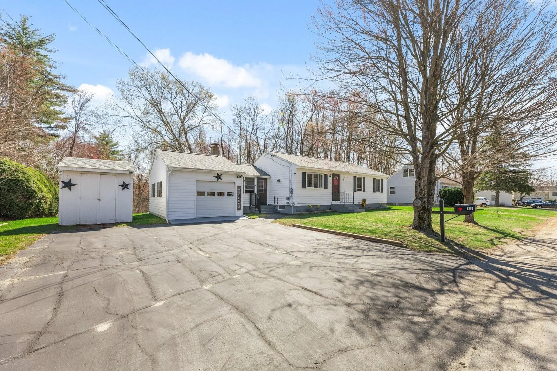 35 Hinsdale Heights Hinsdale NH 03451