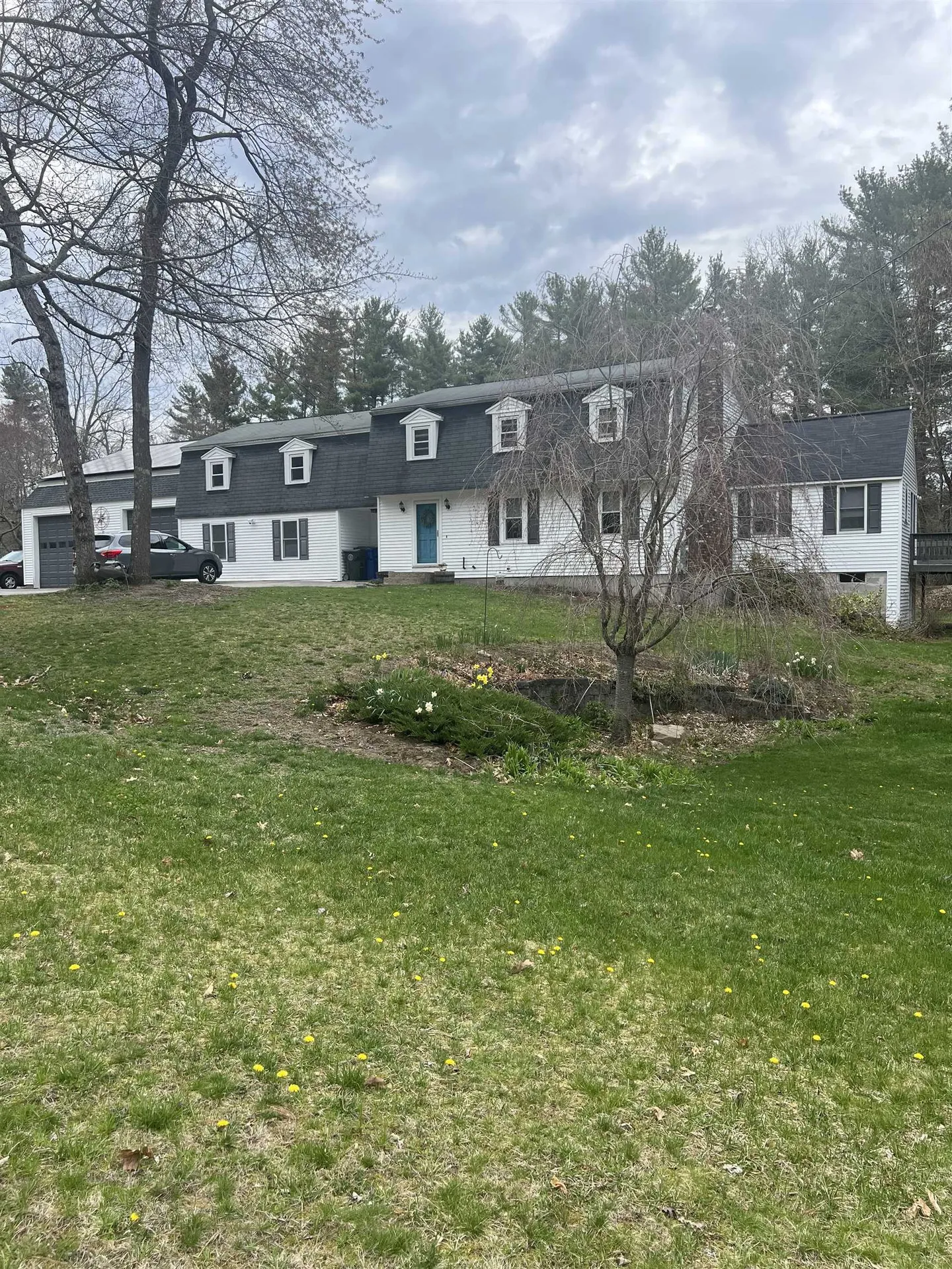 11 Ross Drive Londonderry NH 03053