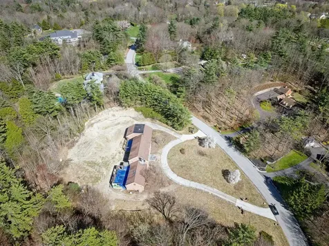 19 Riddle Drive Bedford NH 03110