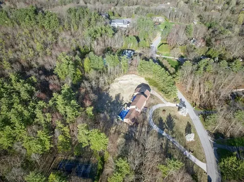 19 Riddle Drive Bedford NH 03110