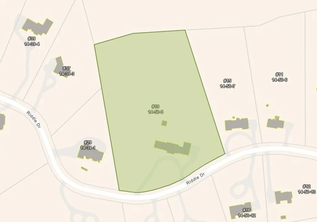 19-08 Riddle Drive Bedford NH 03110