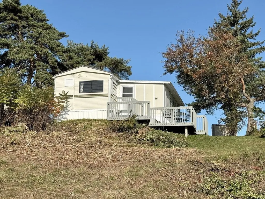 22 Empire Circle South Hero VT 05486