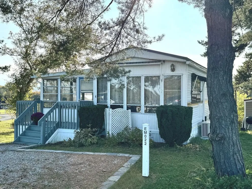 22 Empire Circle South Hero VT 05486