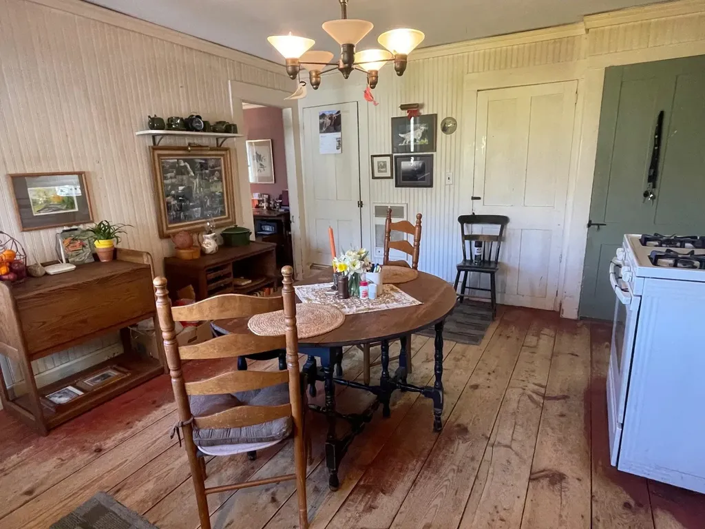 668 Urquhart Road Newbury VT 05058