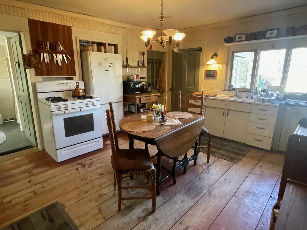 668 Urquhart Road Newbury VT 05058