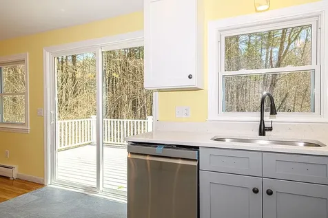 24 Hampton Falls Road Exeter NH 03833