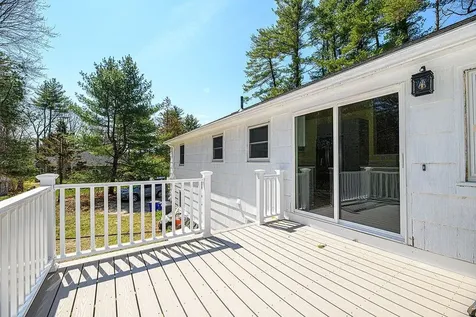 24 Hampton Falls Road Exeter NH 03833