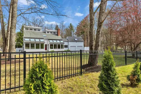 59 Edinburgh Drive Bedford NH 03110