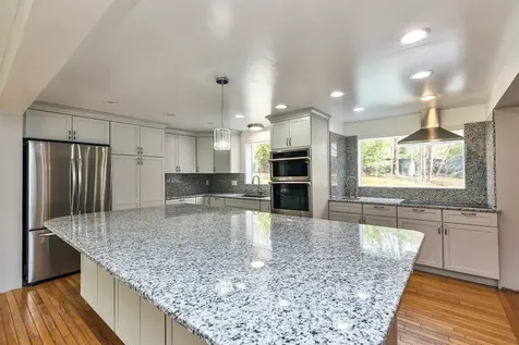 59 Edinburgh Drive Bedford NH 03110