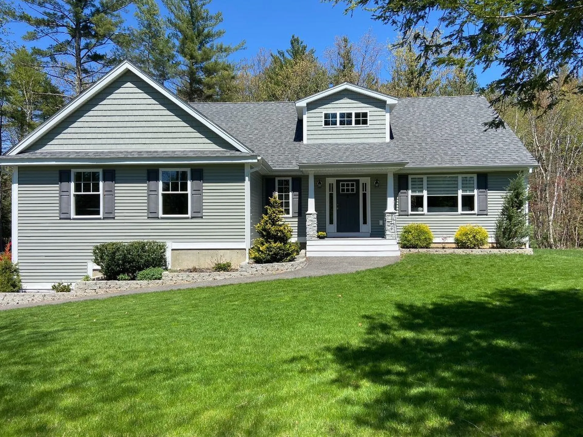31 Juniper Circle Auburn NH 03032