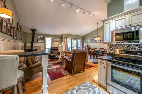 383 Old Quechee Road Hartford VT 05059