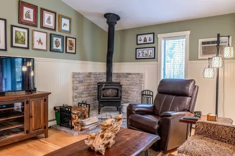 383 Old Quechee Road Hartford VT 05059