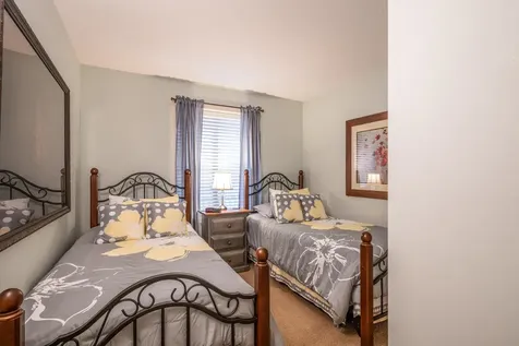 383 Old Quechee Road Hartford VT 05059