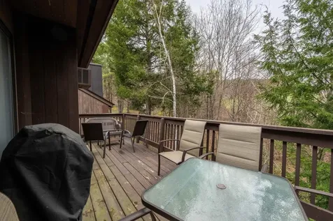 383 Old Quechee Road Hartford VT 05059