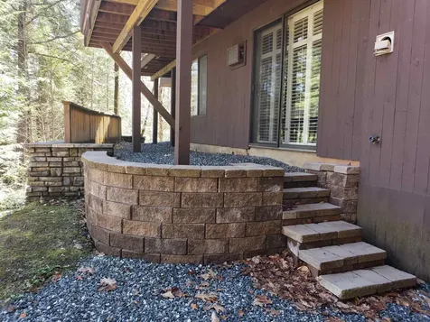 383 Old Quechee Road Hartford VT 05059