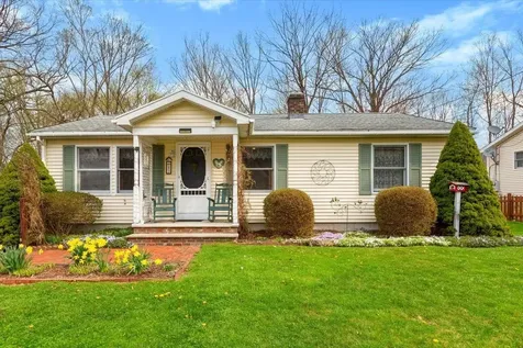 82 Oakes Street Bennington VT 05201