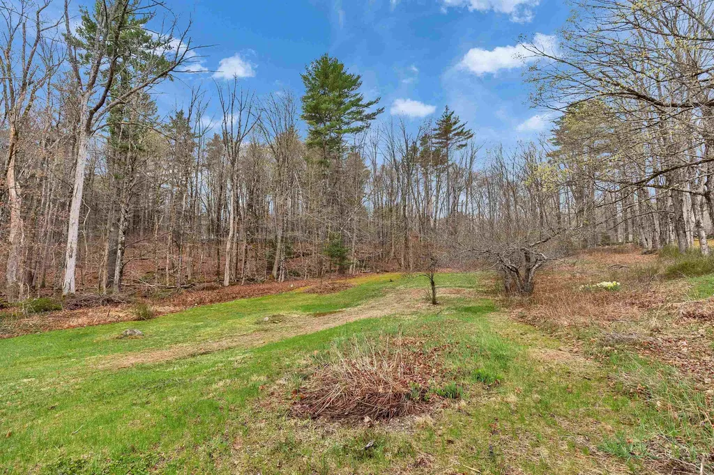 80 Second Nh Turnpike South Francestown NH 03043