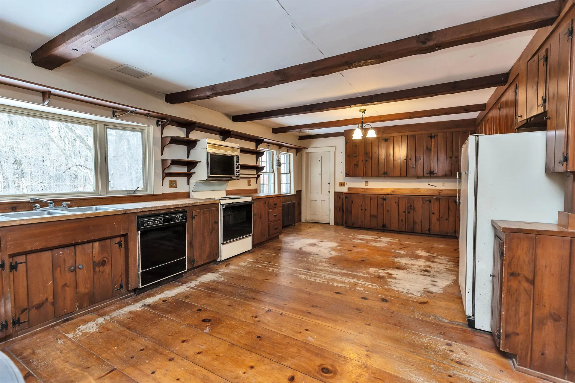 80 Second Nh Turnpike South Francestown NH 03043