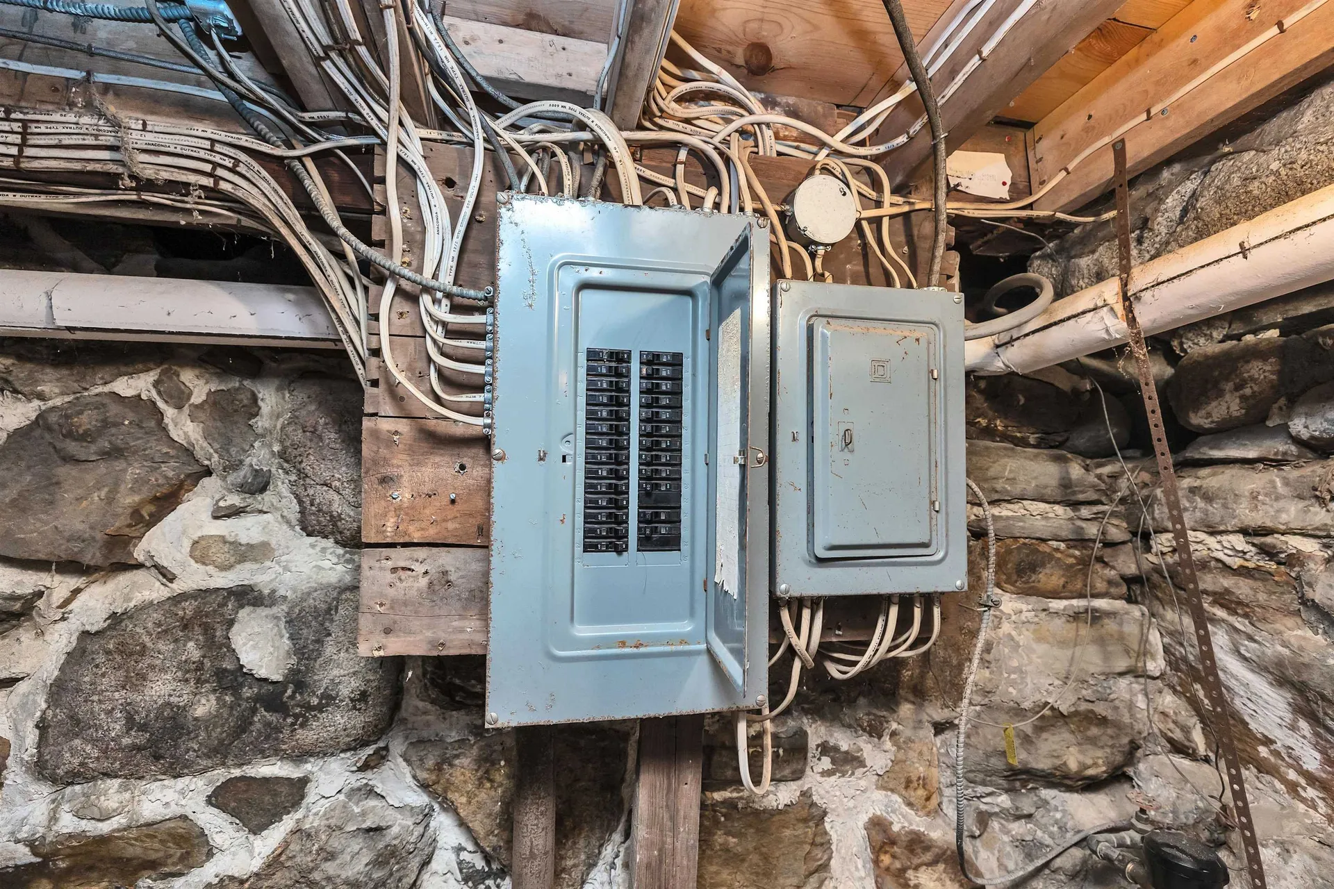 80 Second Nh Turnpike South Francestown NH 03043