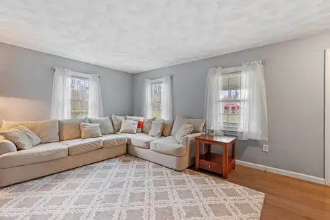 26 Federal Street Belmont NH 03220