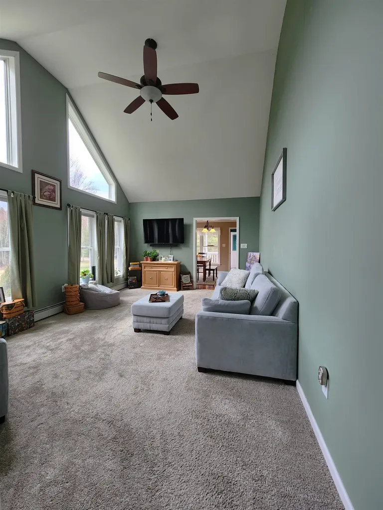 89 Ammonoosuc Avenue Bath NH 03740