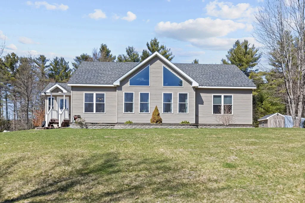 89 Ammonoosuc Avenue Bath NH 03740