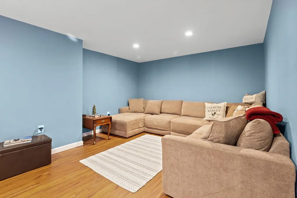 89 Ammonoosuc Avenue Bath NH 03740