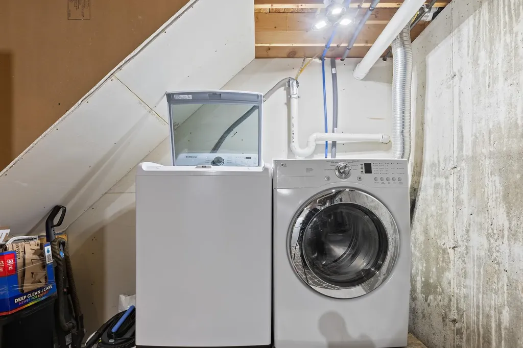 89 Ammonoosuc Avenue Bath NH 03740