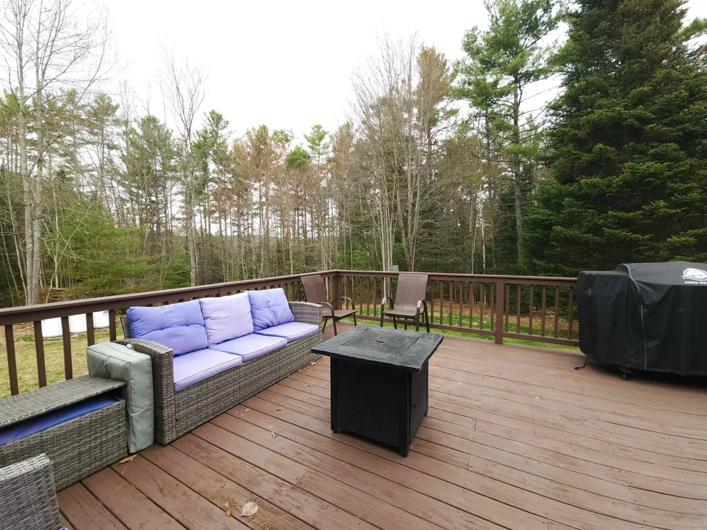 89 Ammonoosuc Avenue Bath NH 03740