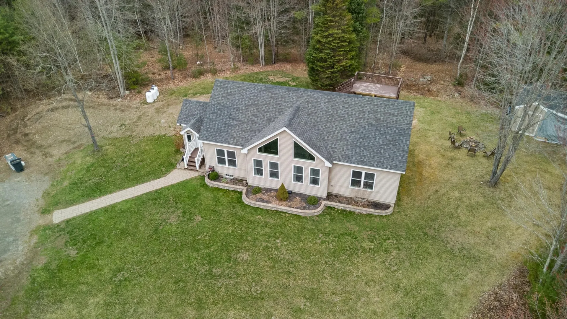 89 Ammonoosuc Avenue Bath NH 03740