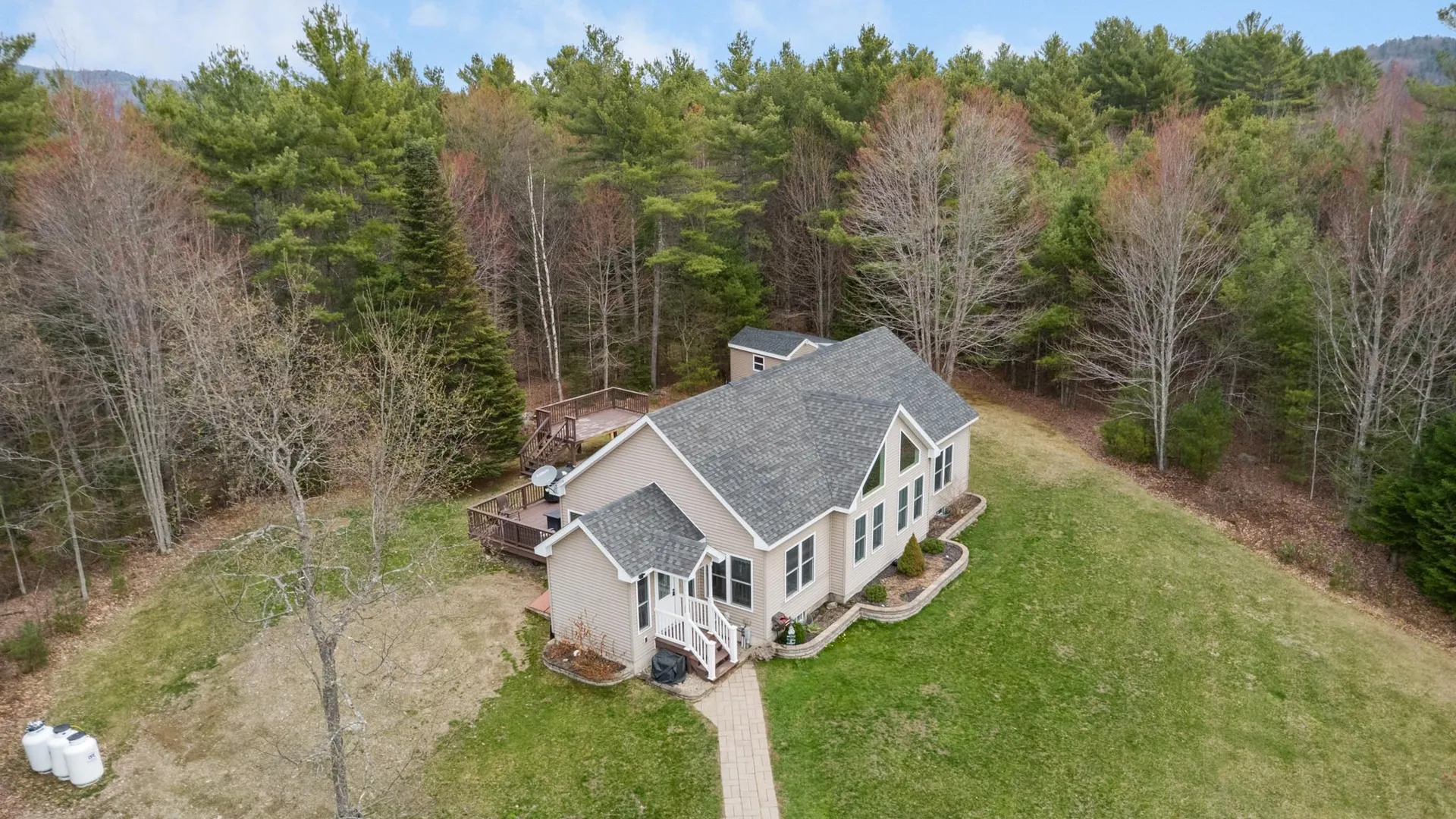 89 Ammonoosuc Avenue Bath NH 03740