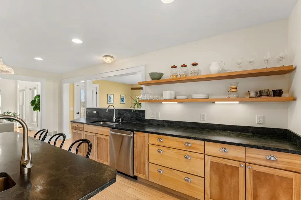 250 Palmer Lane Charlotte VT 05445