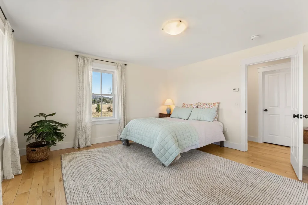 250 Palmer Lane Charlotte VT 05445