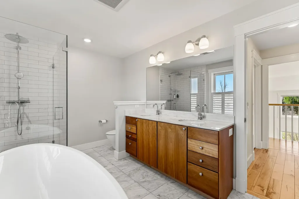 250 Palmer Lane Charlotte VT 05445