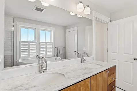 250 Palmer Lane Charlotte VT 05445