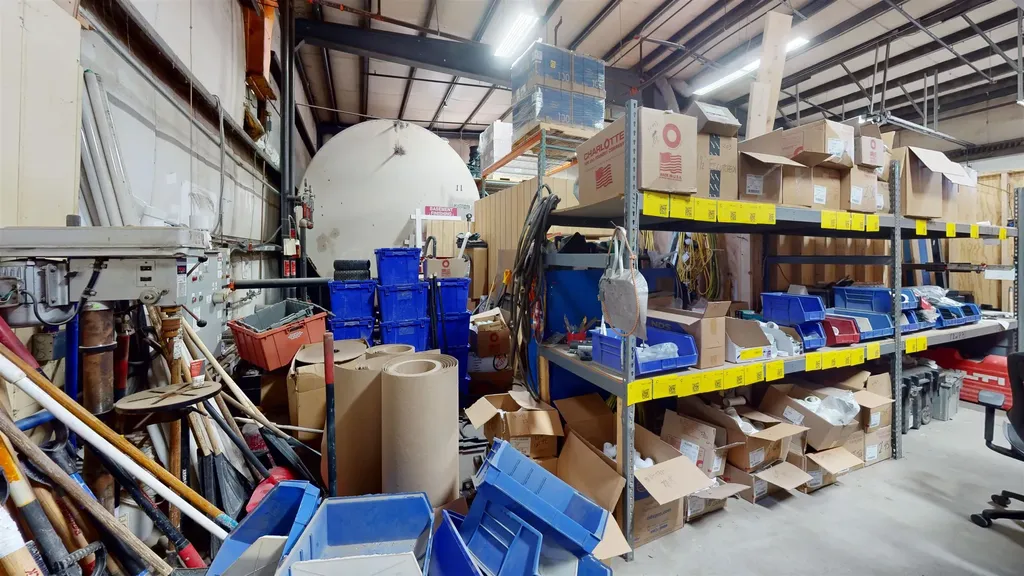 198 Londonderry Turnpike Hooksett NH 03106