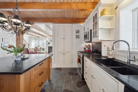 118 Gills Road Barnard VT 05031