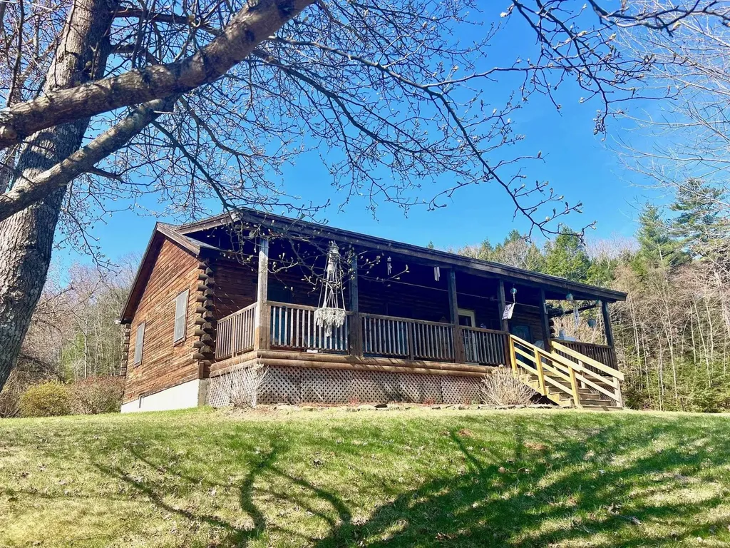 63 Winter Bell Drive Dummerston VT 05346