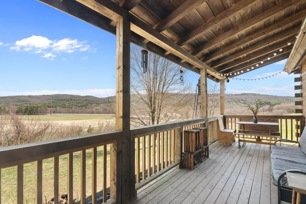 63 Winter Bell Drive Dummerston VT 05346