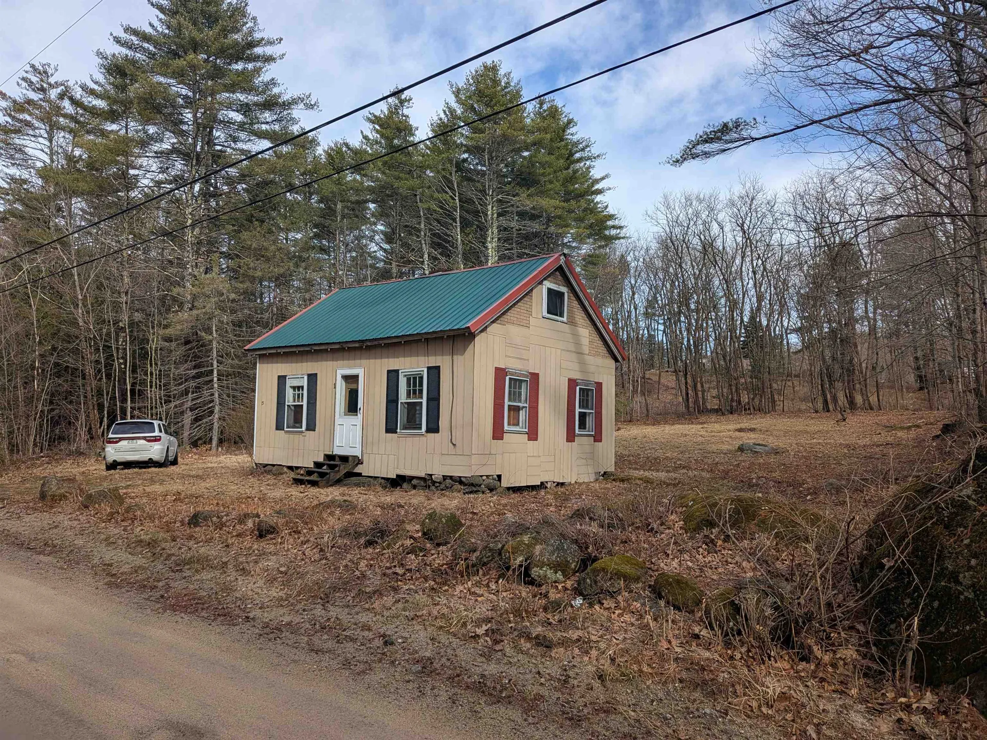 15 Sulphur Hill Road Hillsborough NH 03244