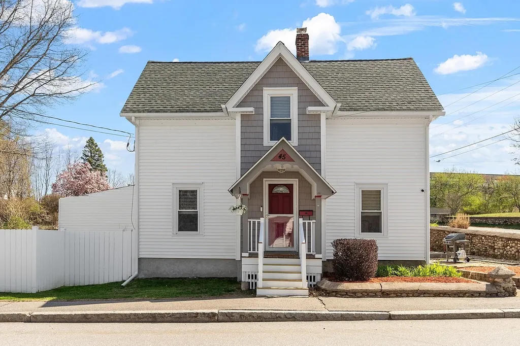 45 Franklin Street Derry NH 03038