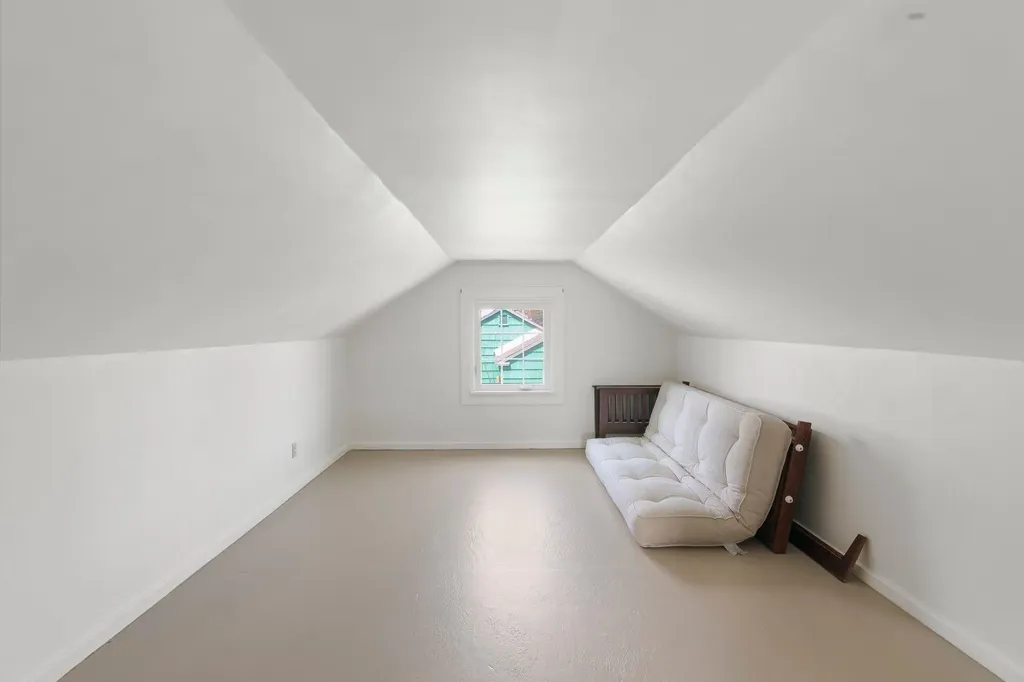 51 Parkside Avenue Brattleboro VT 05301