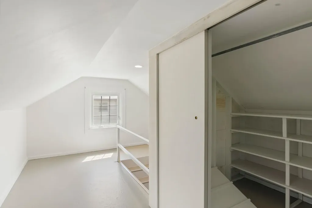 51 Parkside Avenue Brattleboro VT 05301