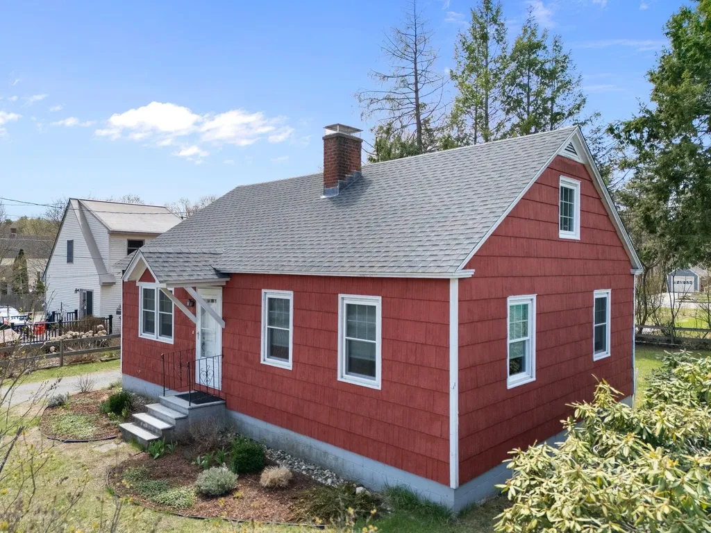 51 Parkside Avenue Brattleboro VT 05301