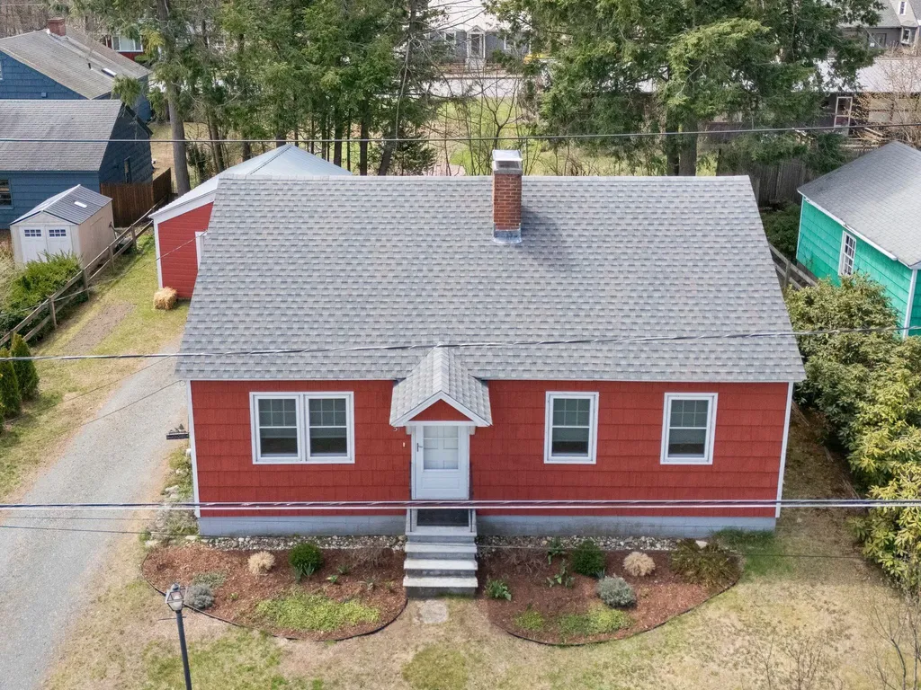 51 Parkside Avenue Brattleboro VT 05301