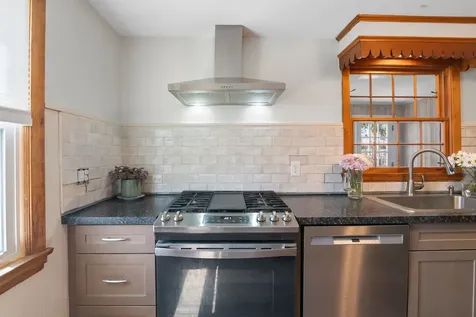 51 Parkside Avenue Brattleboro VT 05301