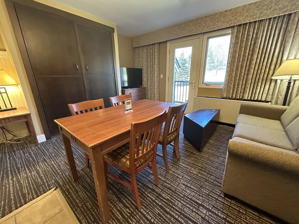 115/17 Qtr.4,89 Grand Summit Way Dover VT 05356